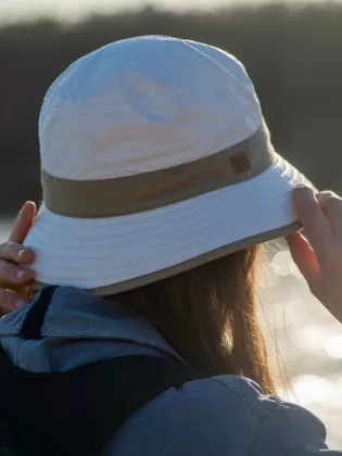 Chapeau protection solaire Amaury blanc et beige - Soway