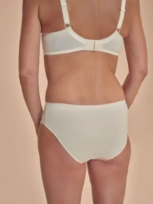 Slip Floria en coton ivoire Amoena